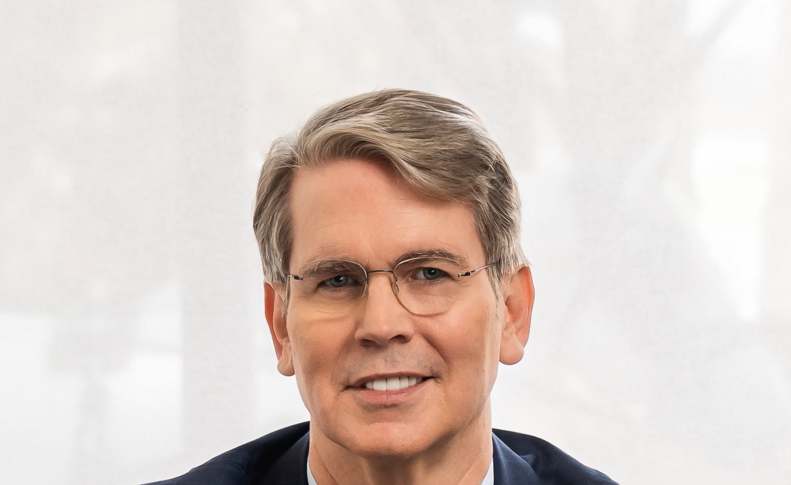 Official portrait of Treasury Secretary Scott Bessent